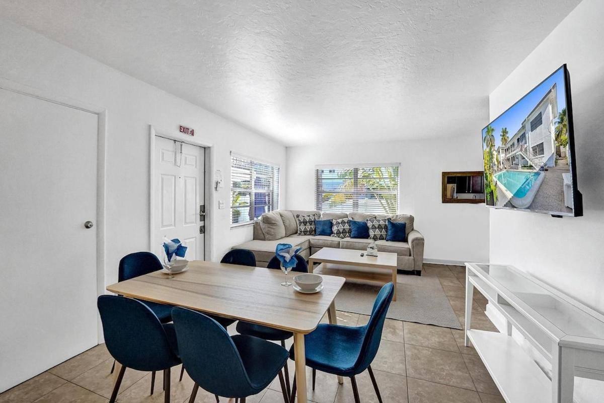 Apartment Waves On Desoto Unit With Pool
