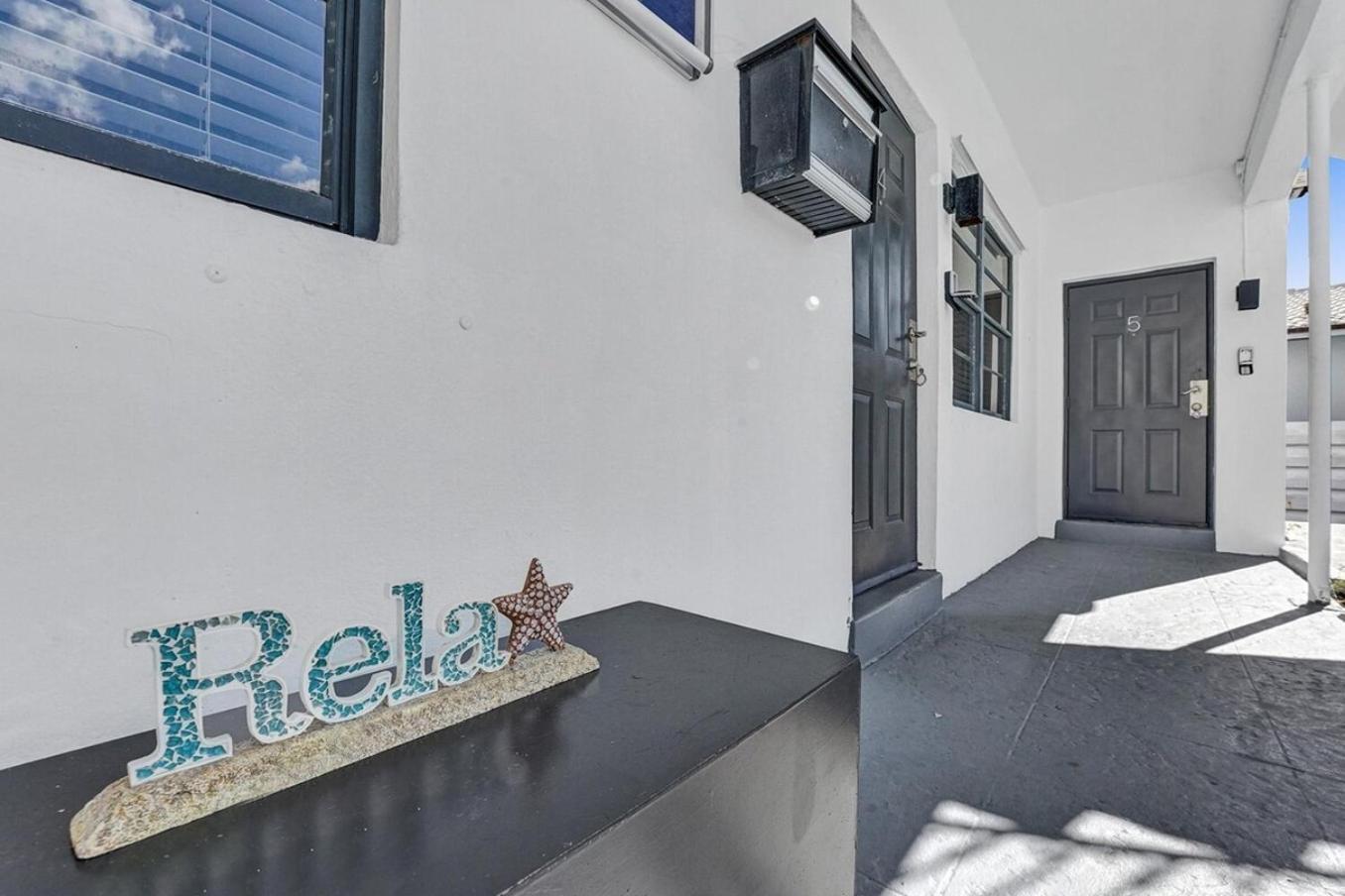 Apartment Waves On Desoto Unit With Pool