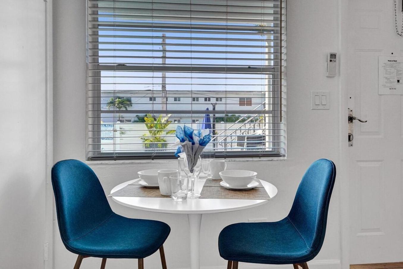 Apartment Waves On Desoto Unit With Pool