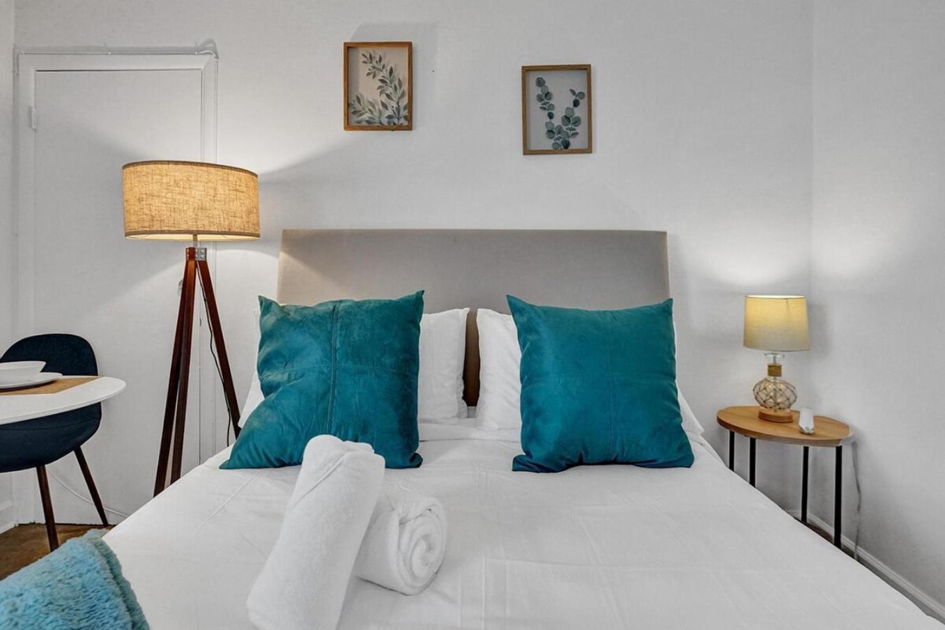 Apartment Waves On Desoto Unit With Pool *