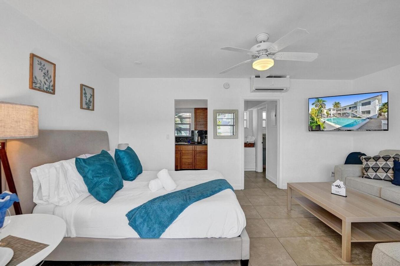 Waves On Desoto Unit With Pool *
