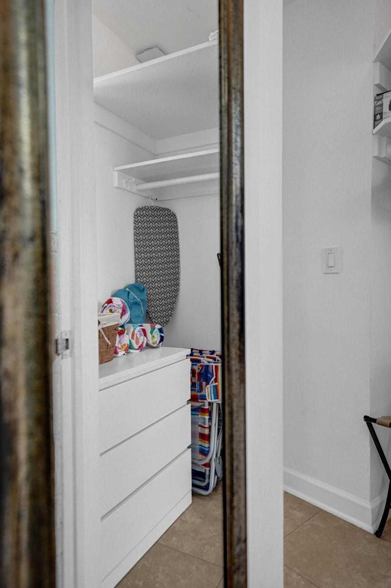 Waves On Desoto Unit With Pool Apartment