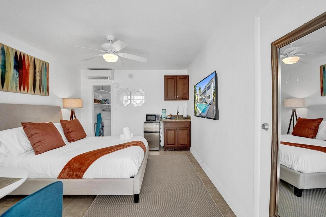Waves On Desoto Unit With Pool *