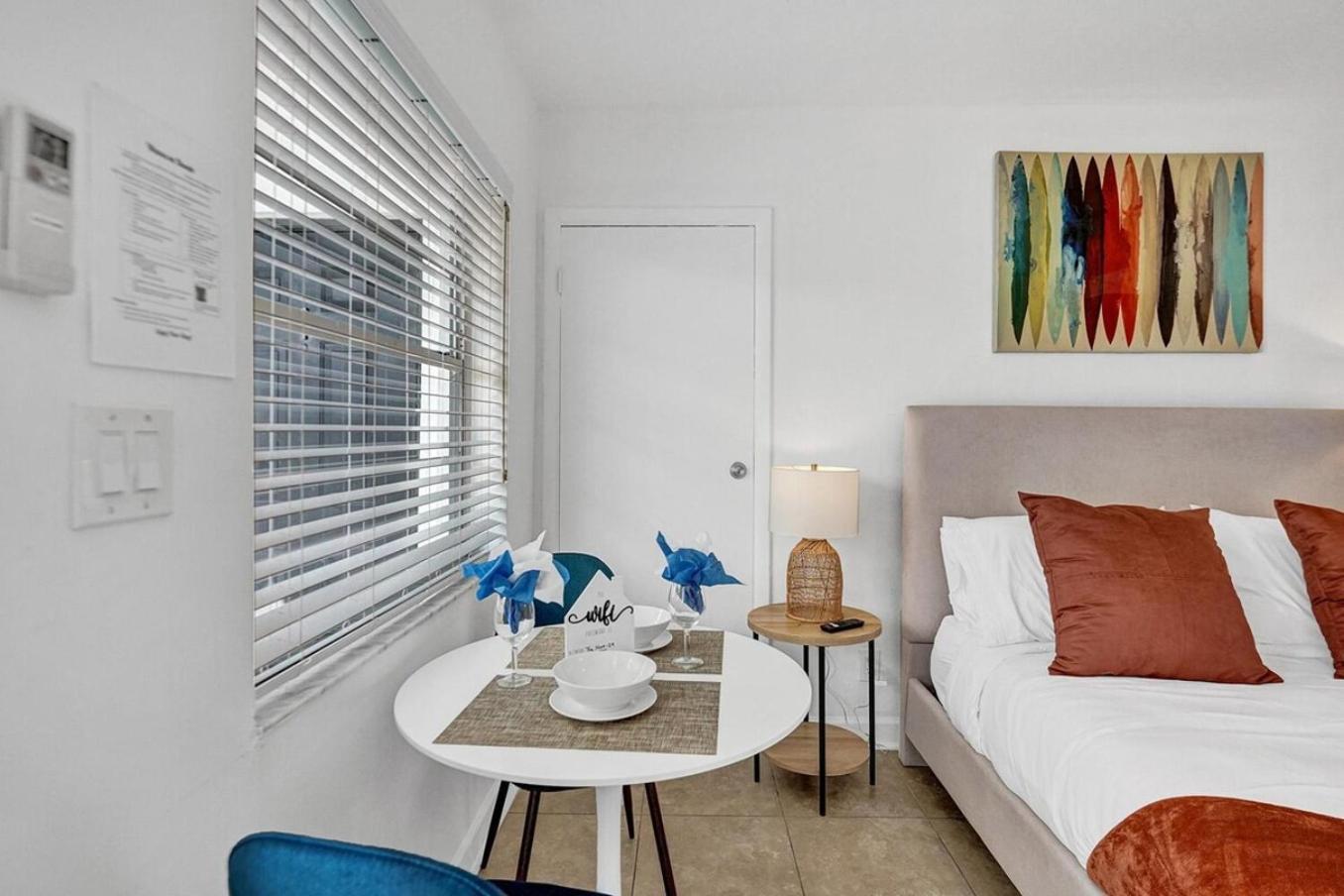 Waves On Desoto Unit With Pool Apartment