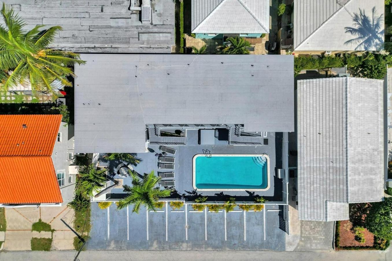 Waves On Desoto Unit With Pool Hollywood