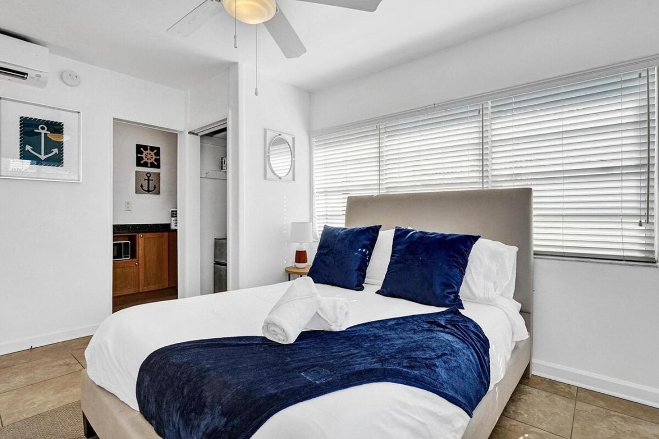 Apartment Waves On Desoto Unit With Pool